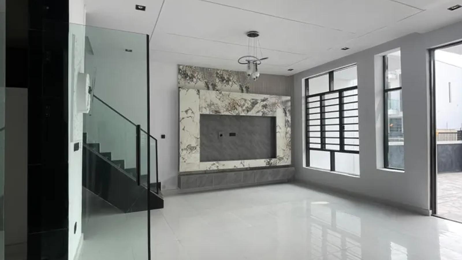 4 BEDROOM SEMI-DETACHED DUPLEX WITH BQ