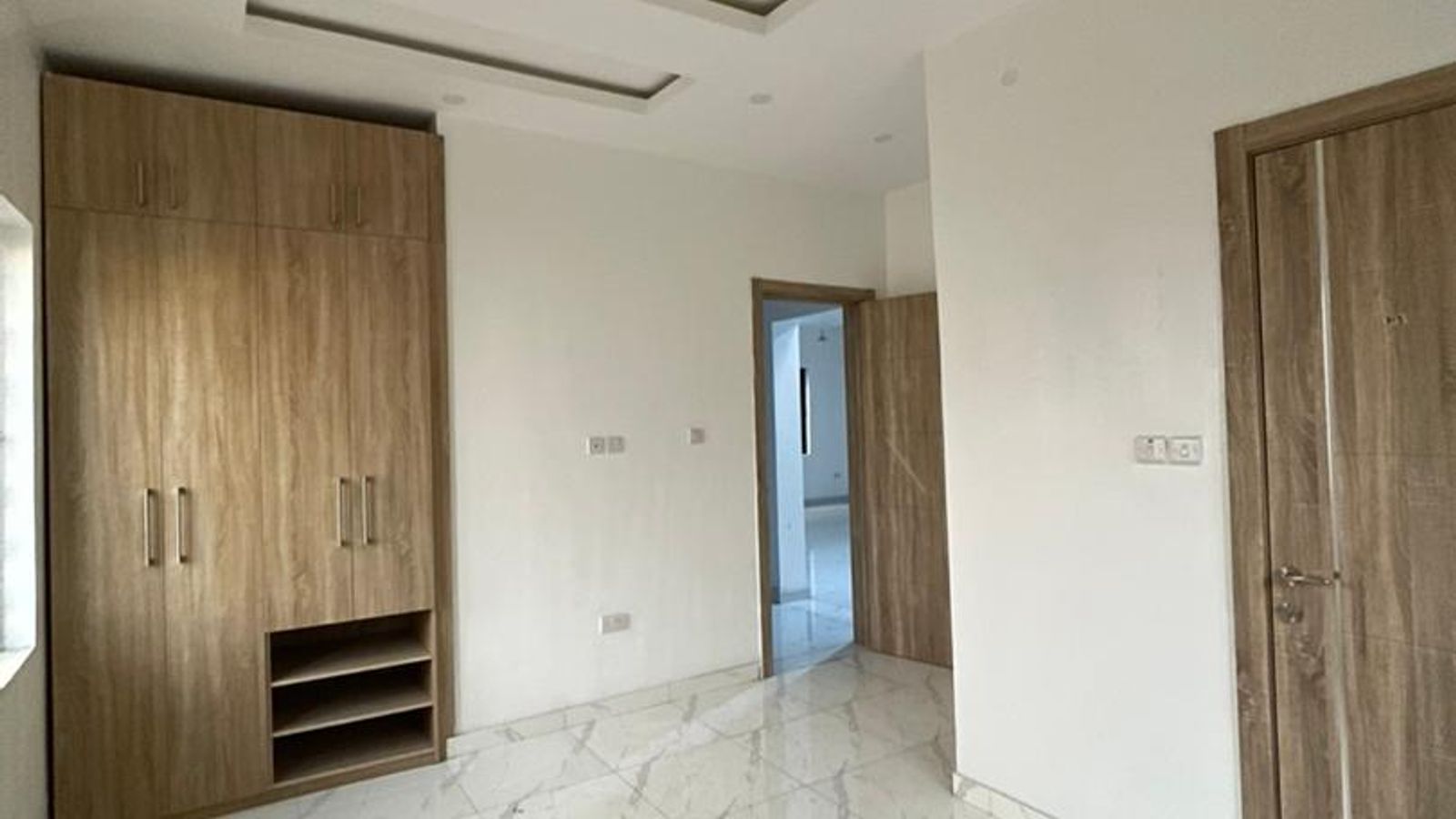 5 Bedroom Fully Detached Duplex