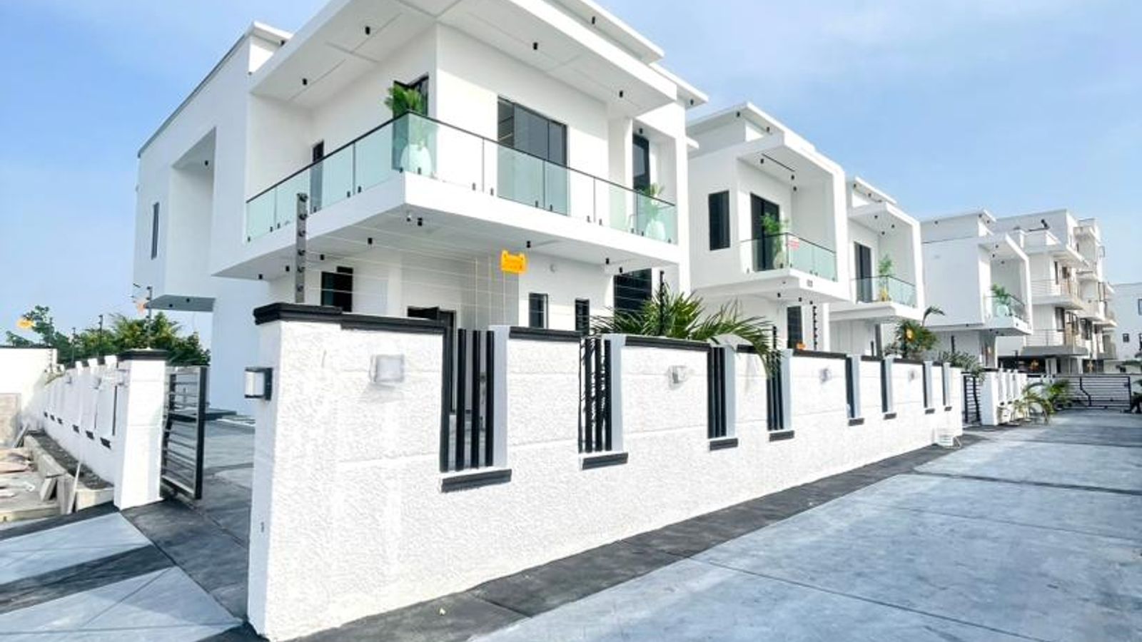 5 Bedroom Fully Detached Duplex