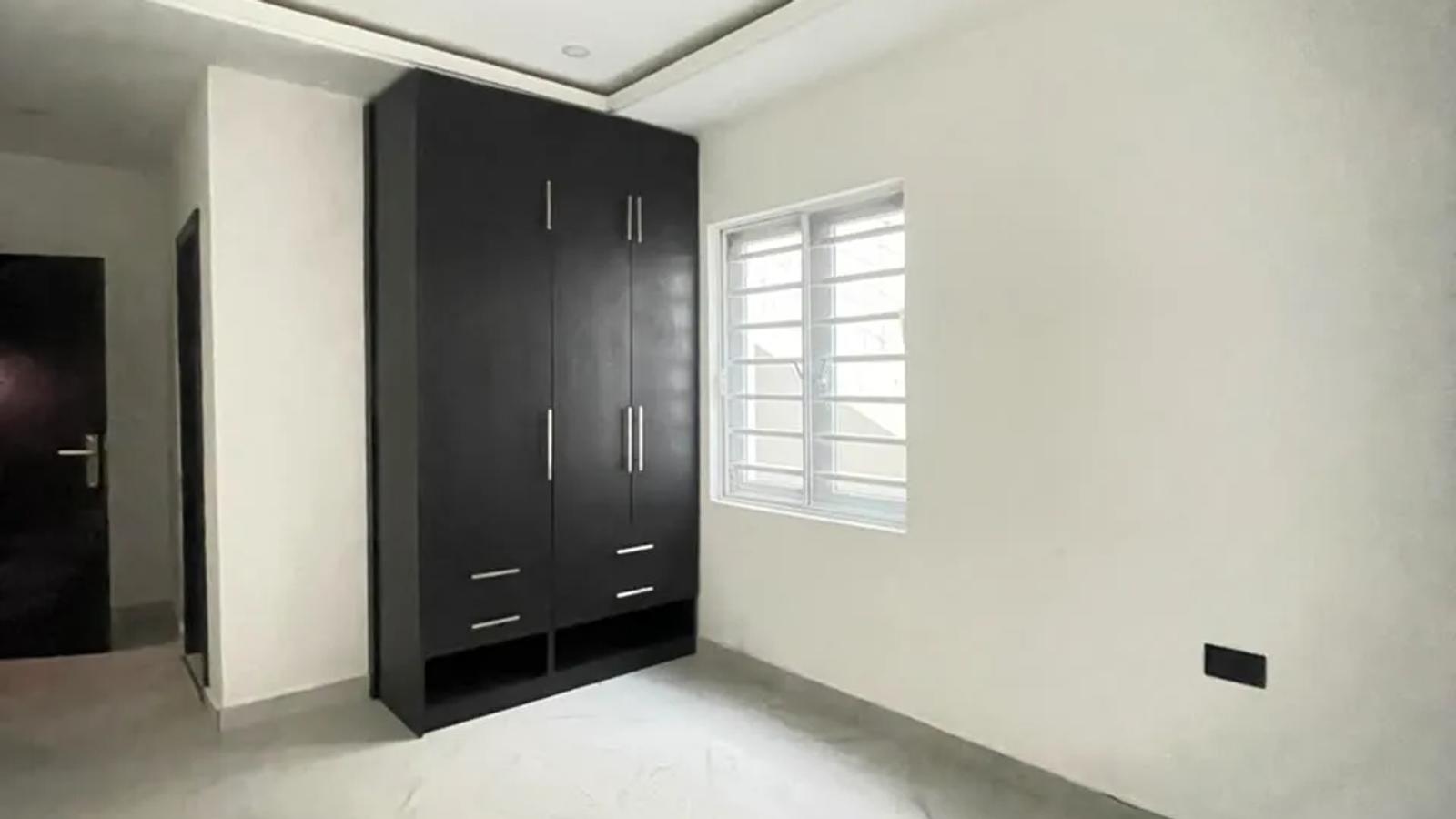 4 BEDROOM SEMI-DETACHED WITH BQ