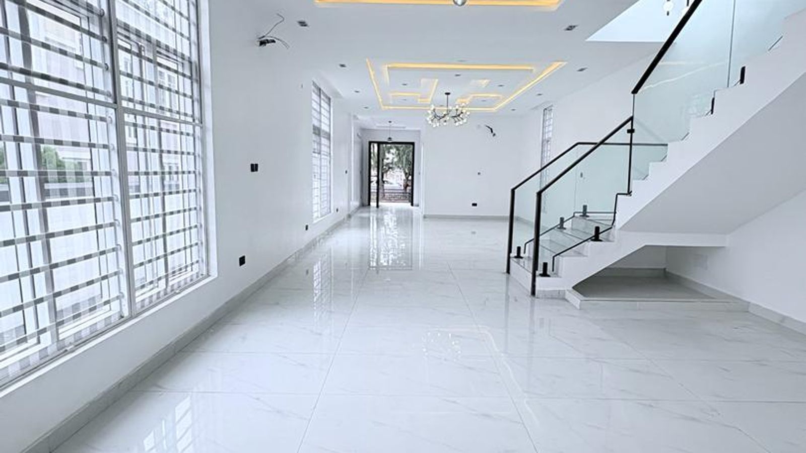 5 Bedroom Fully Detached Duplex