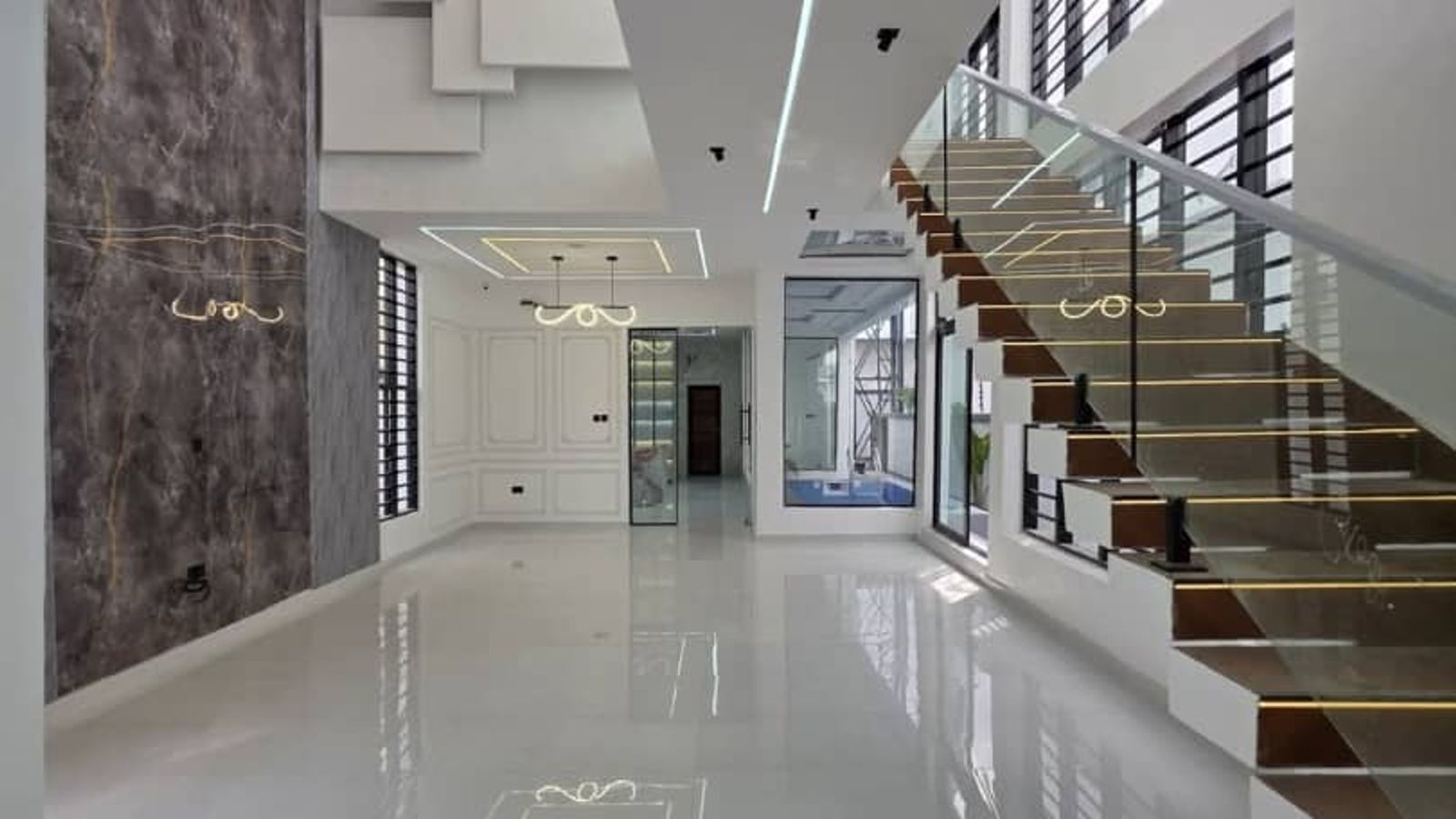 5 Bedroom Fully Detached Duplex