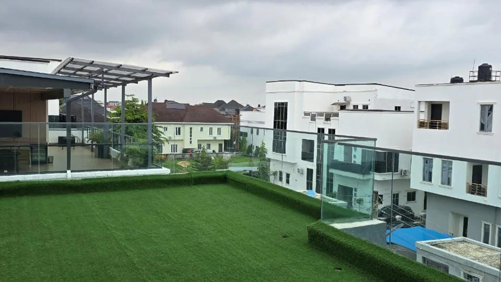 5 Bedroom Fully Detached Duplex