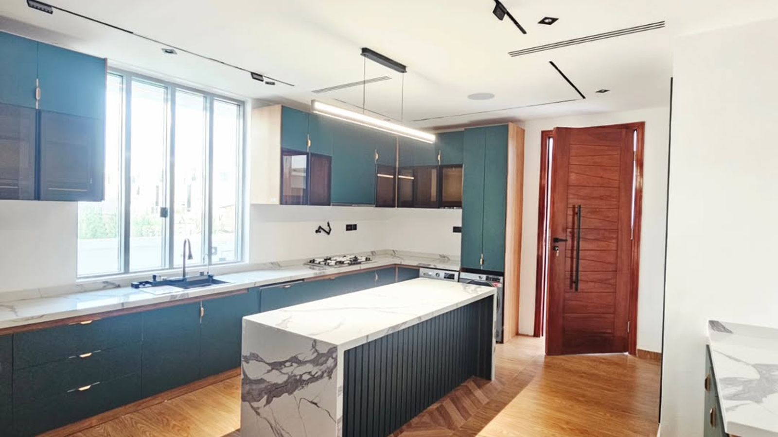 5 Bedroom Fully Detached Duplex