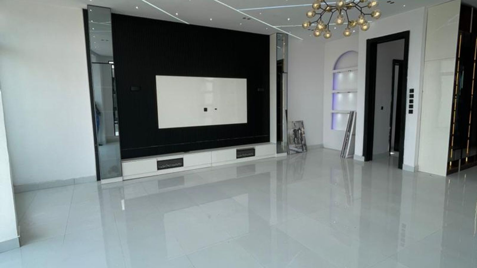 5 Bedroom Fully Detached Duplex