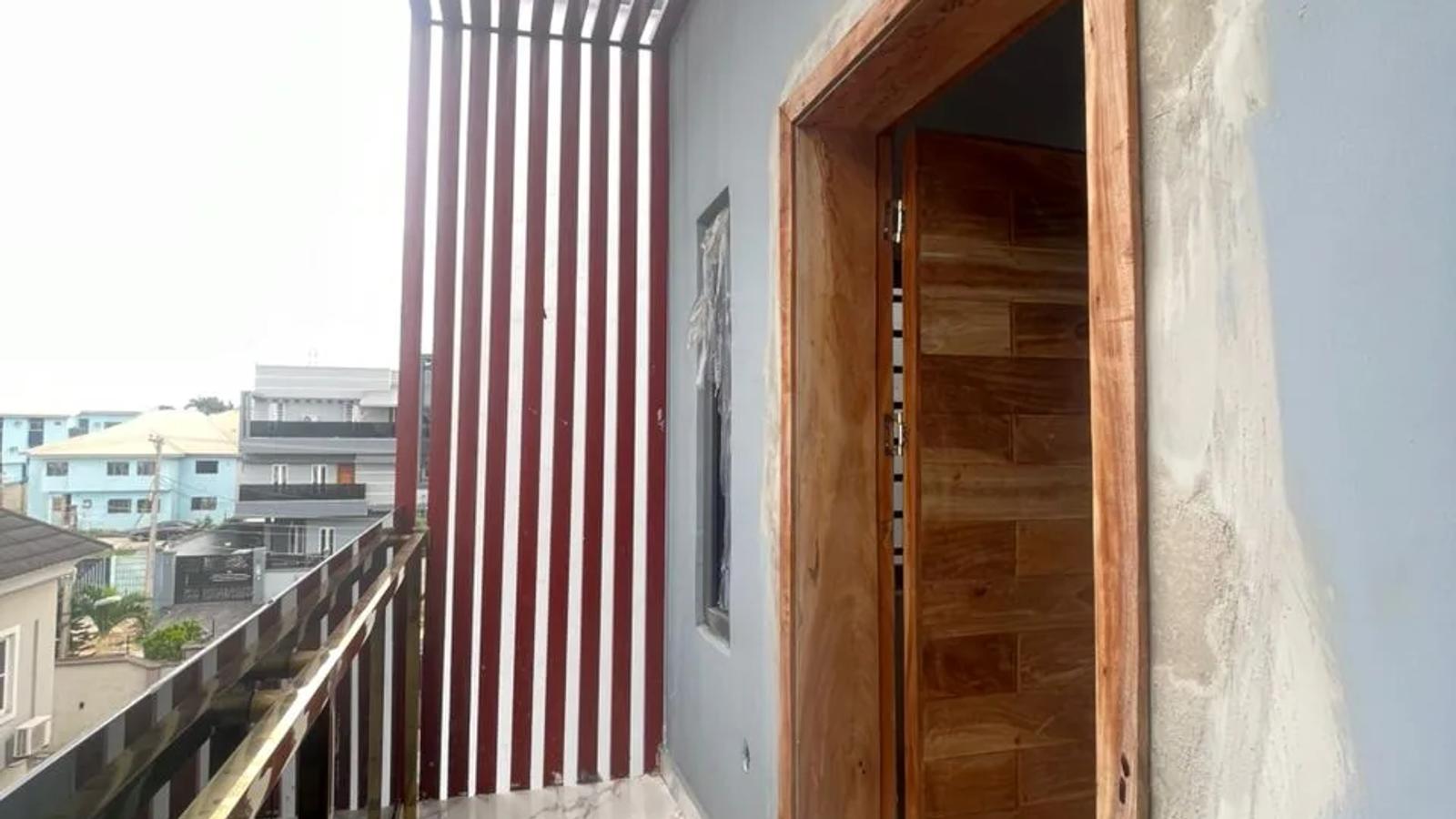 6 Bedroom Fully Detached Duplex