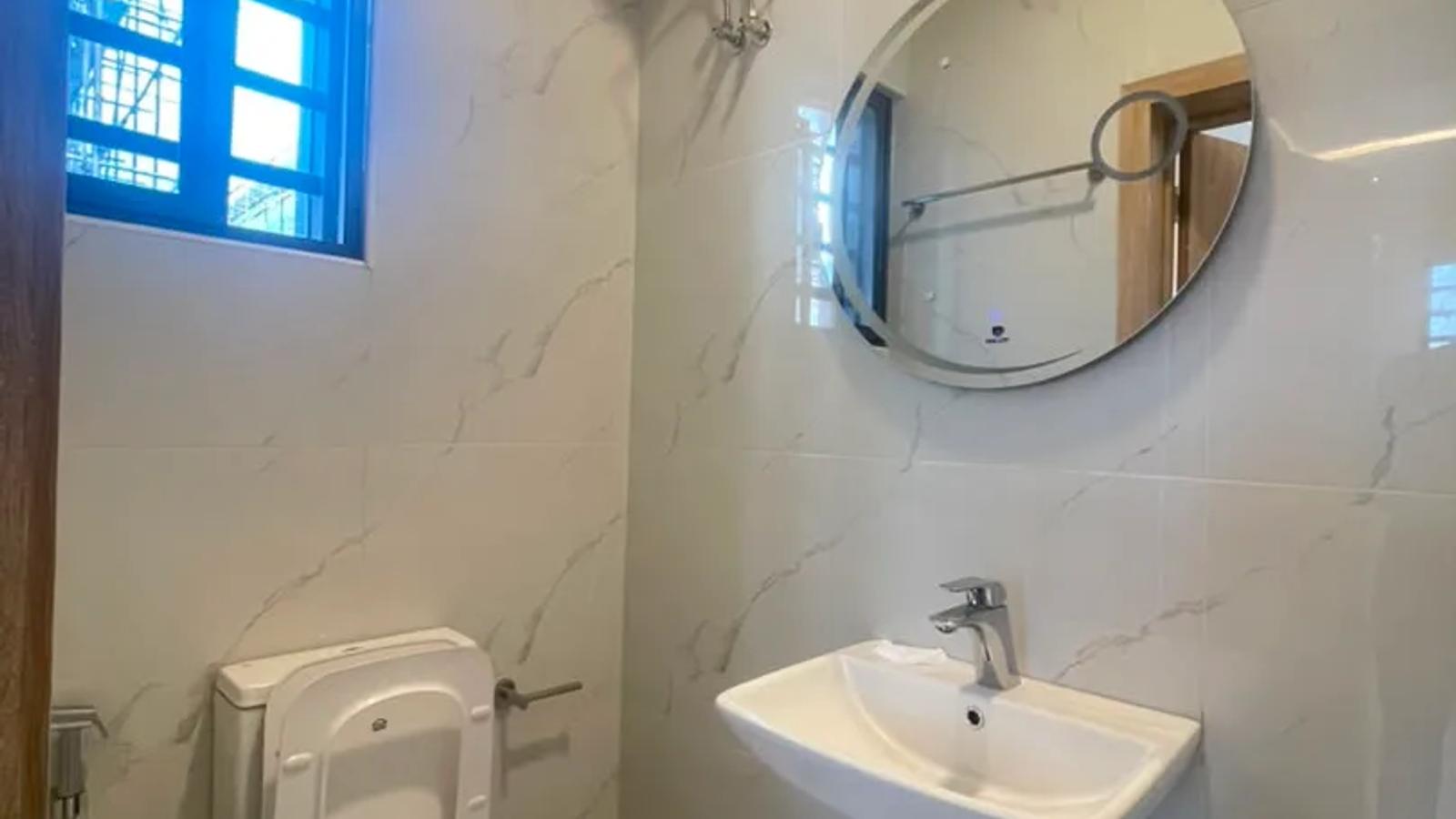 4 BEDROOM MAISONETTE WITH BQ