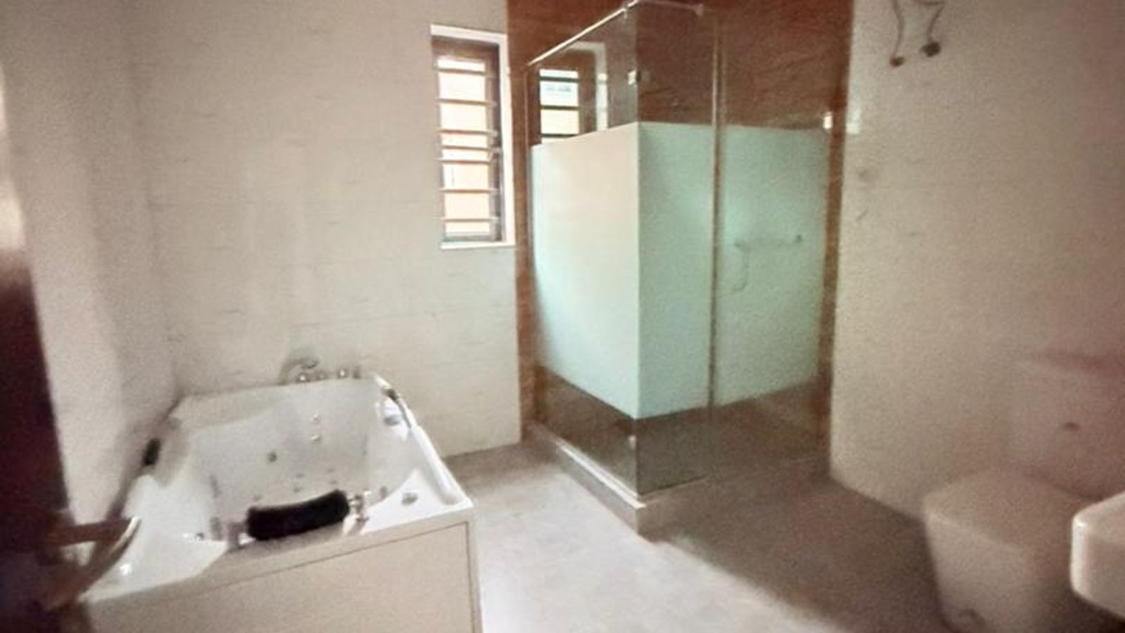 4 Bedroom Fully Detached Duplex