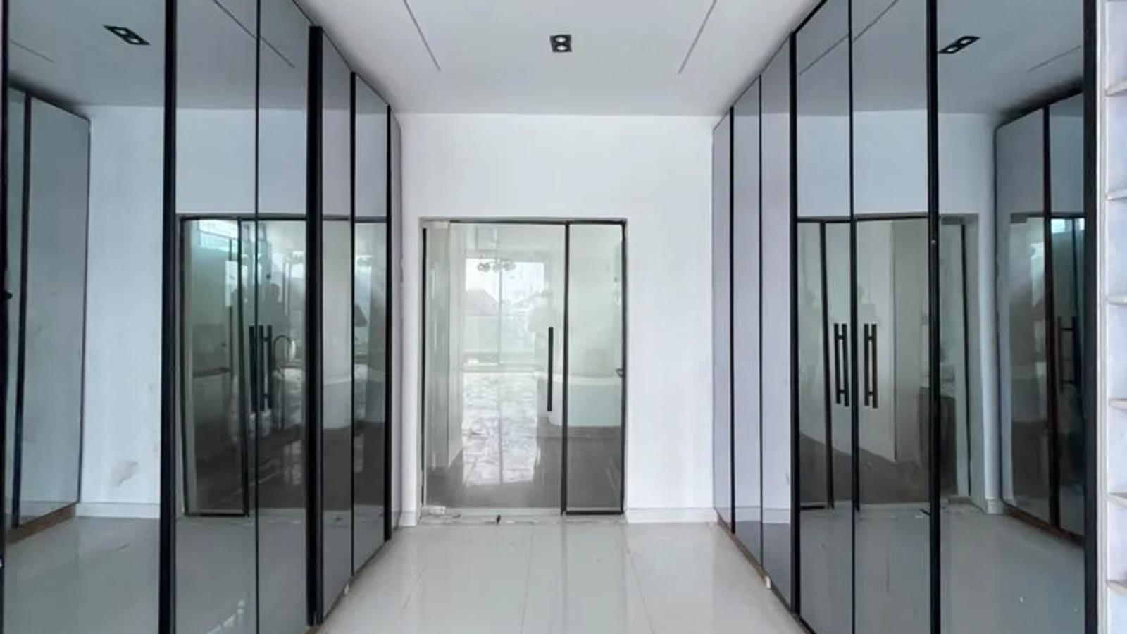 5 Bedroom Fully Detached Duplex