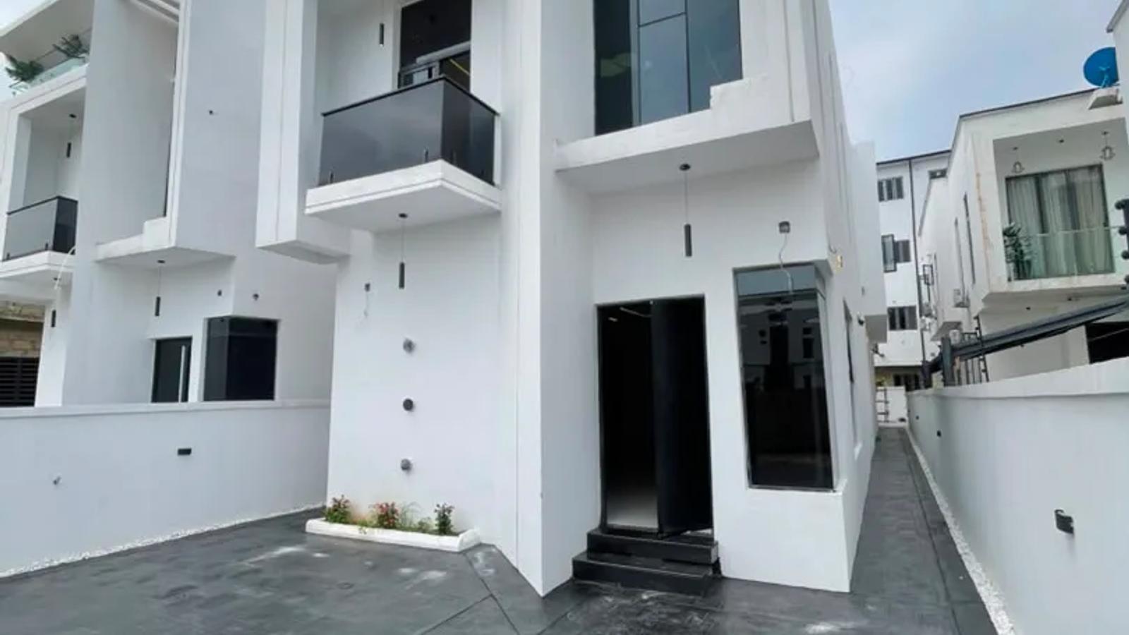 5 Bedroom Fully Detached Duplex