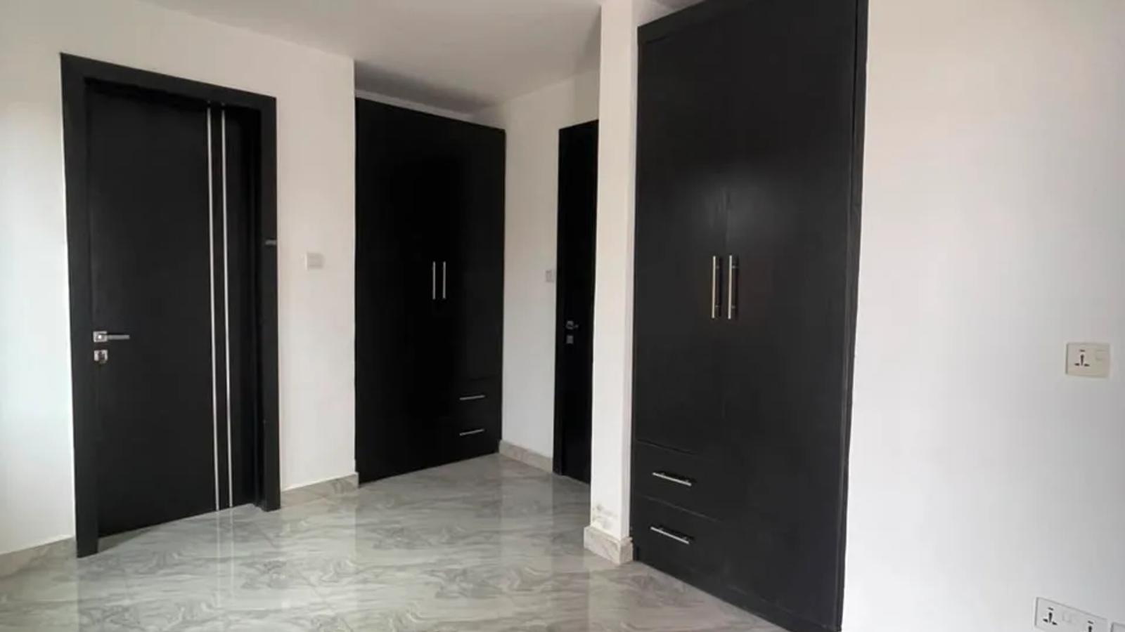 4 BEDROOM TERRACE WITH BQ