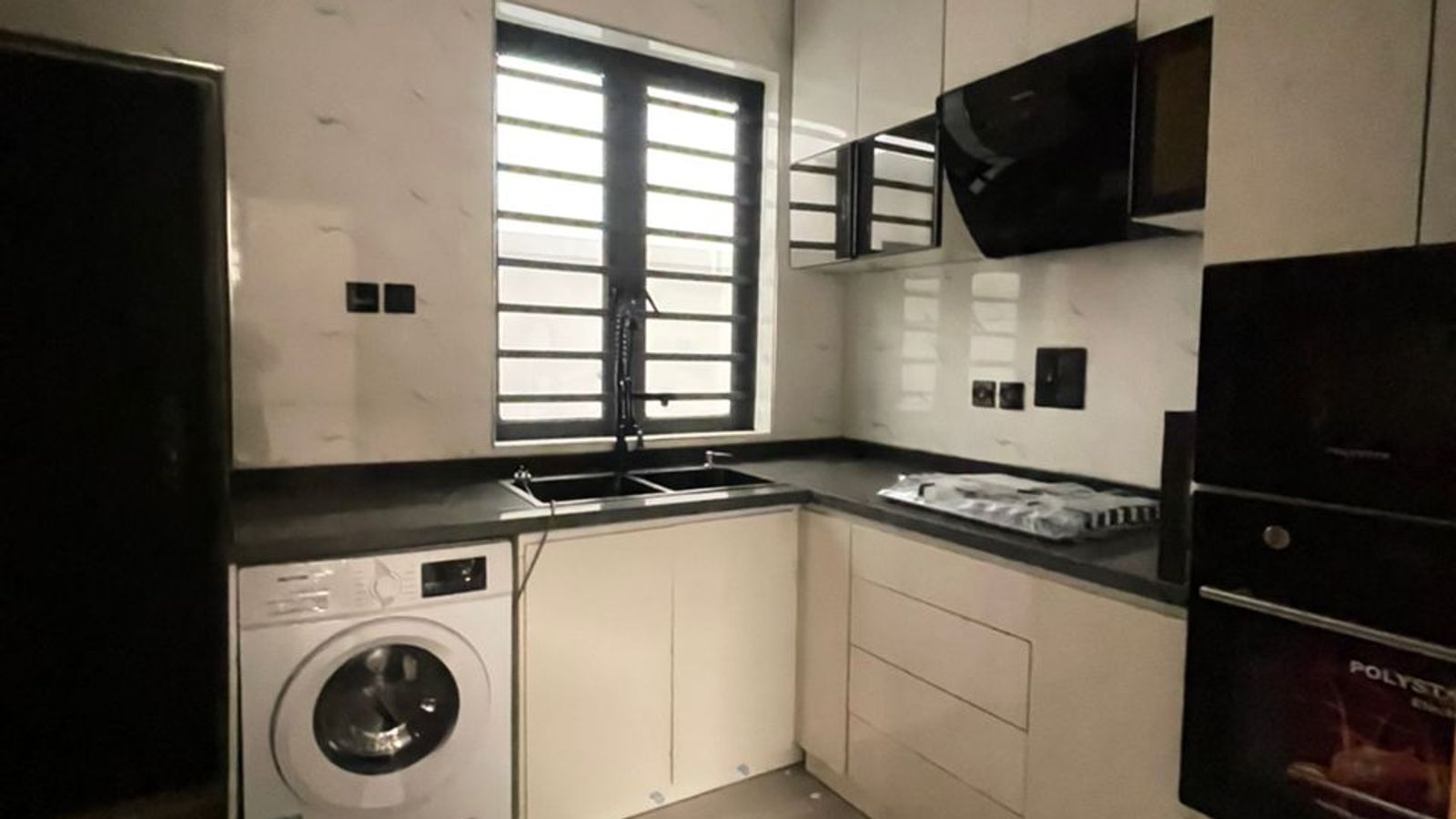 5 Bedroom Fully Detached Duplex