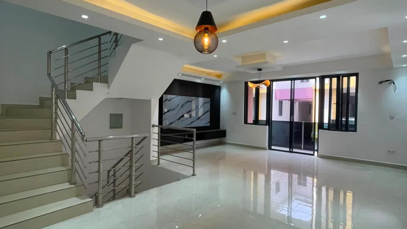 4 BEDROOM TERRACE WITH BQ