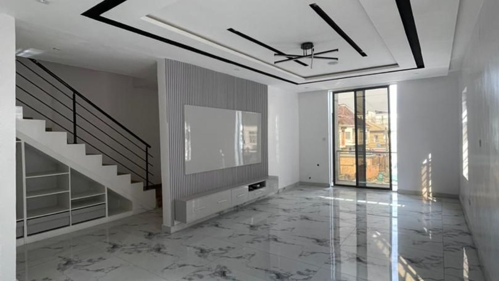5 Bedroom Fully Detached Duplex