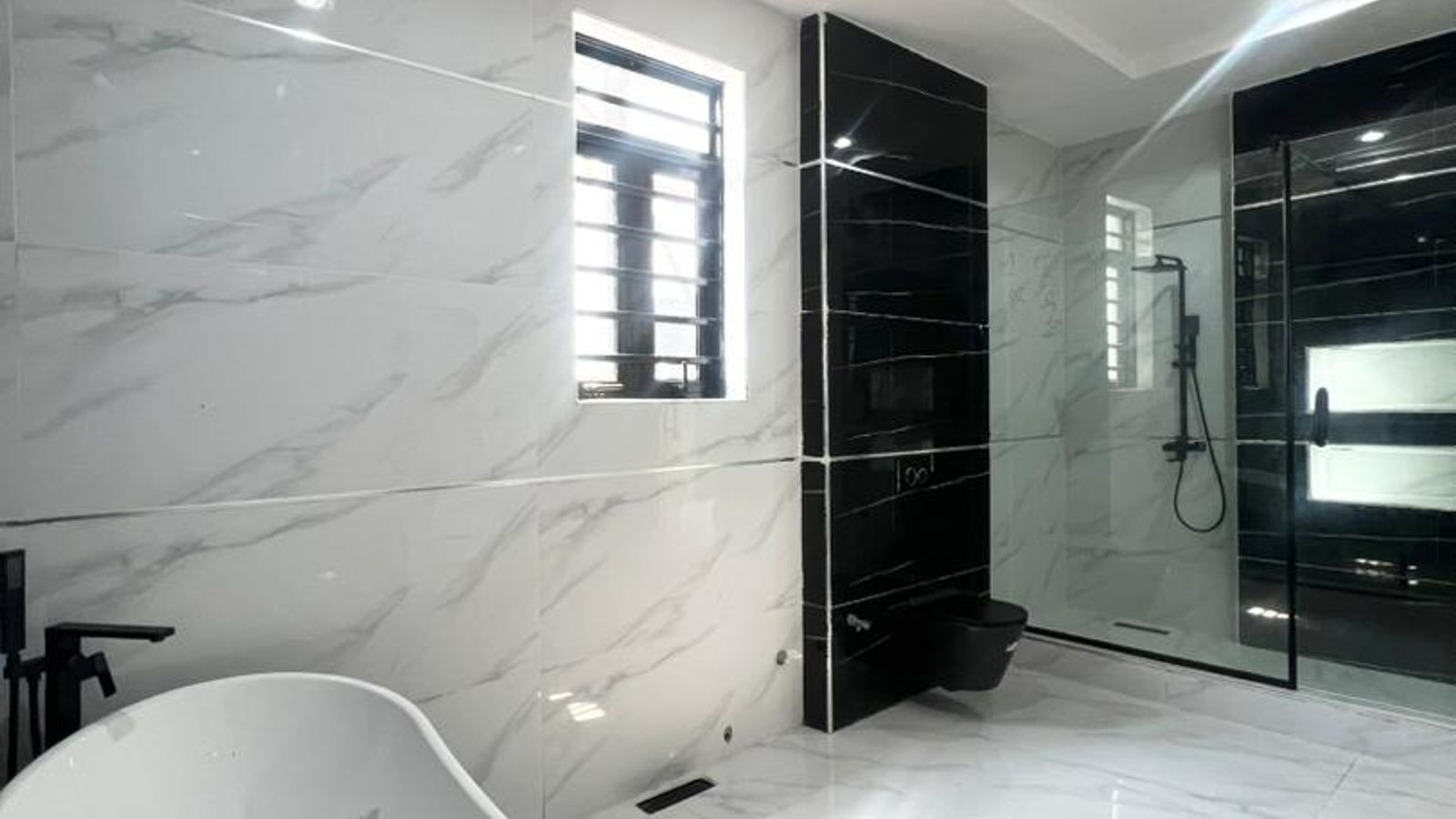 5 Bedroom Fully Detached Duplex
