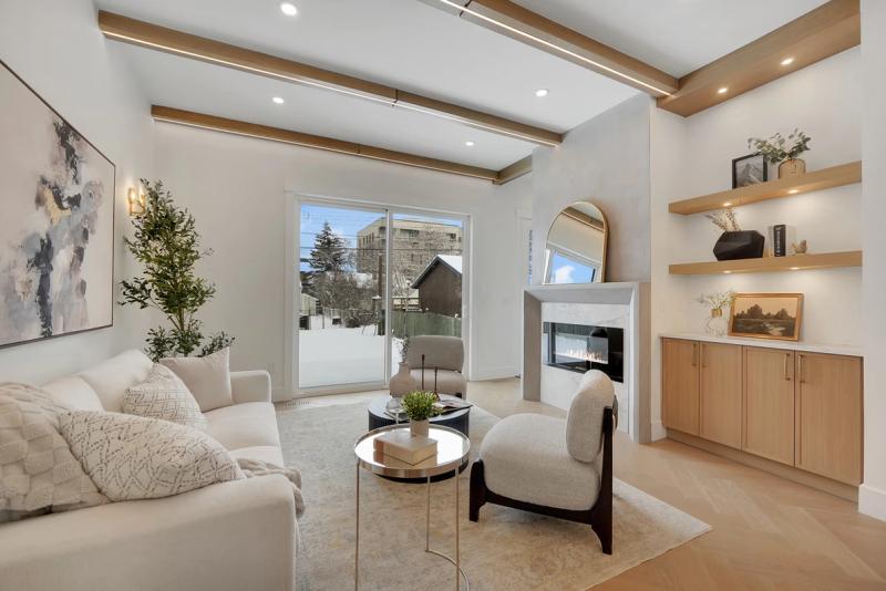 Living & Great Rooms