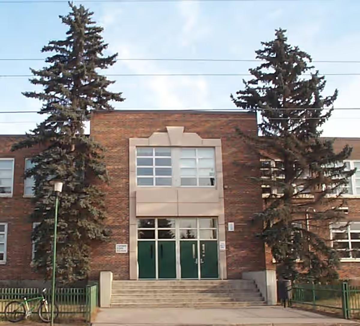 Schools in Parkdale, Calgary