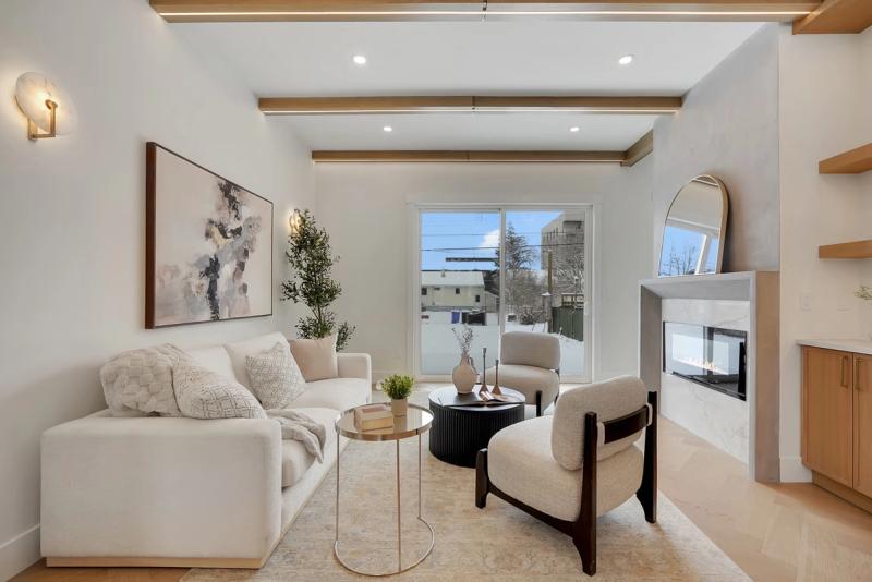 Living & Great Rooms