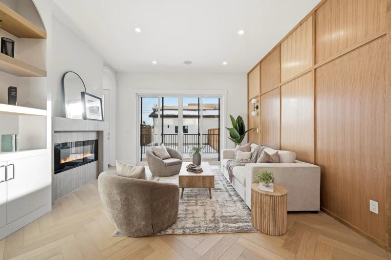 Living & Great Rooms