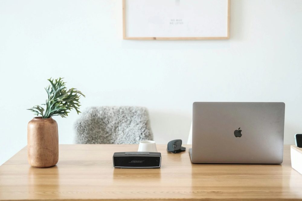 How to Optimize a Framer Website for B2B Lead Generation article cover image by AGR Studio
