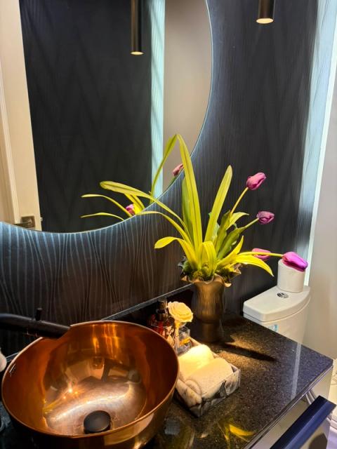Alta Vista Tower Apartment