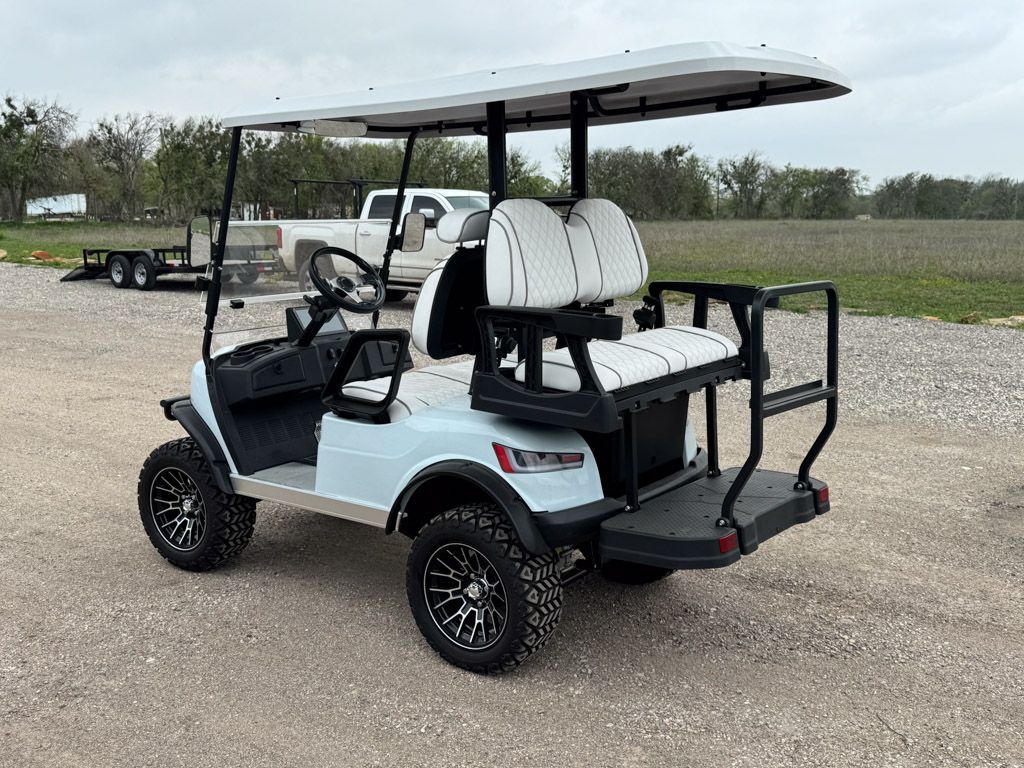 Lifted 4 Seater Icy Blue / White