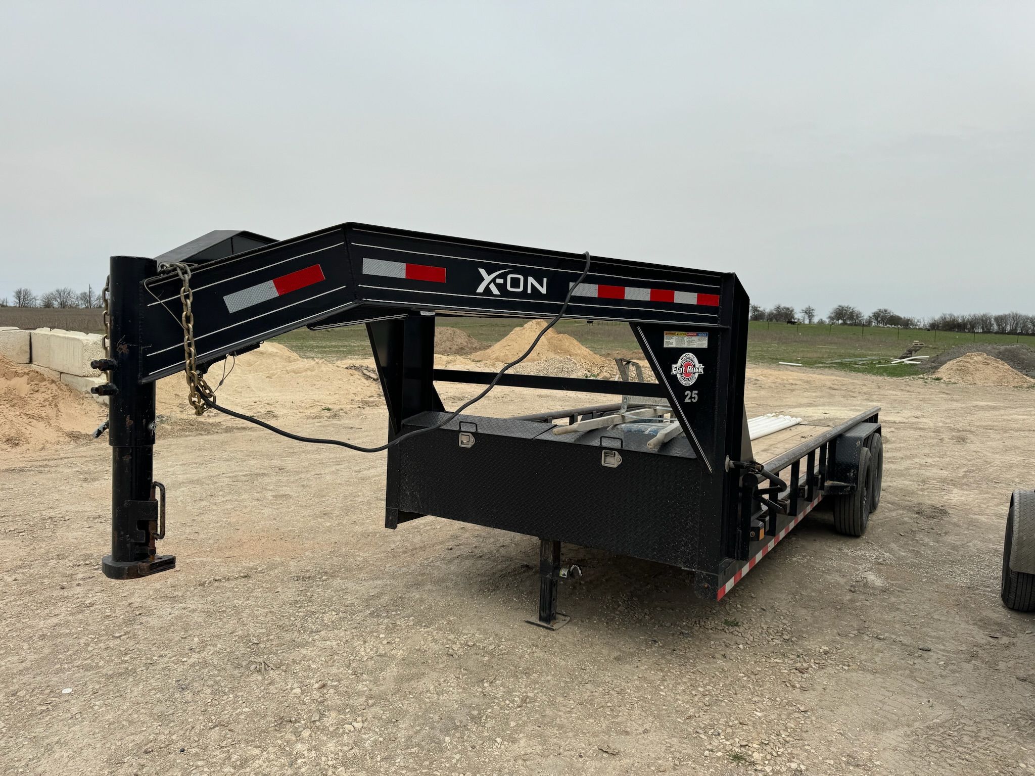 C520R72IK | 83” x 20’, 14000 lbs gross weight, Gooseneck