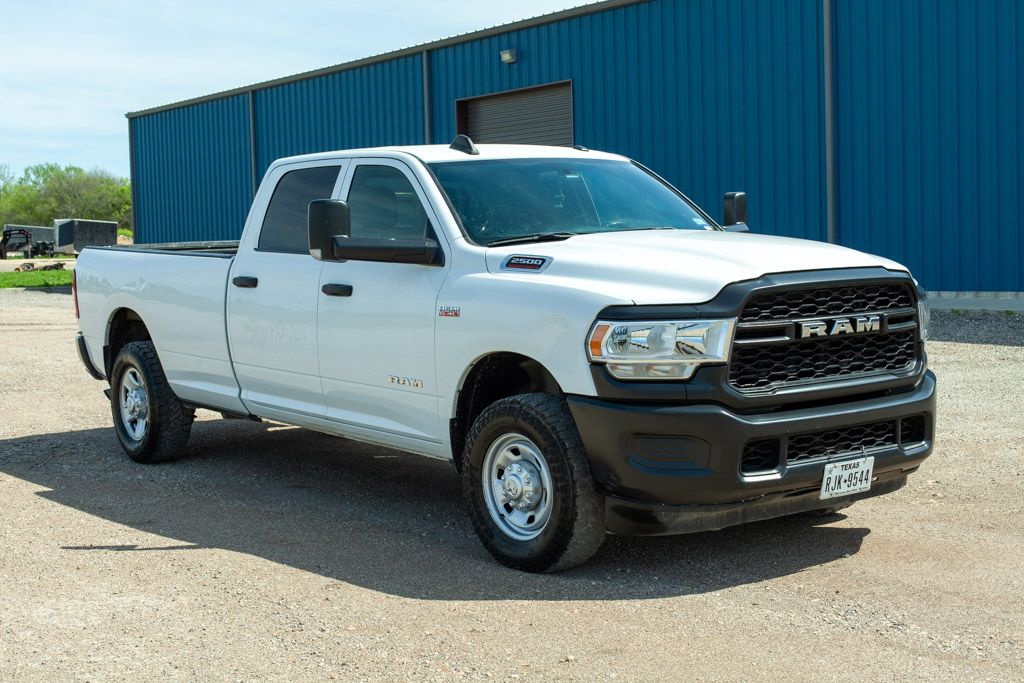 Crew Cab | Tradesman 4x2 | 6.4L Hemi Gasoline | Backup Camera | Anti-Spin Differential | Trailer Brake Controller | Exterior 115V Outlet.