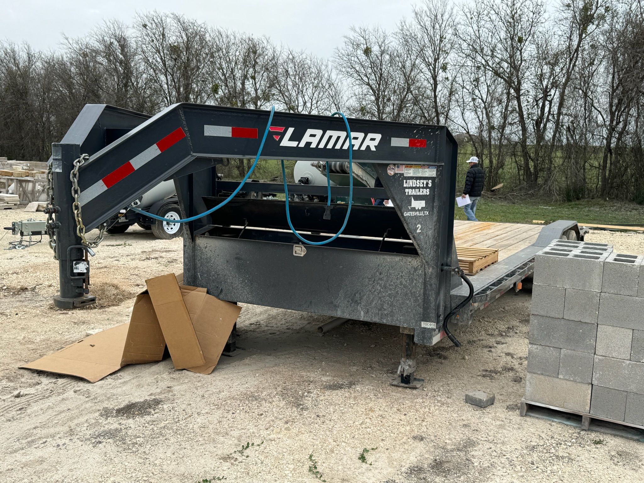 H8022427 | 102” x 24’, 14000 lbs gross weight, Gooseneck, Dove tail