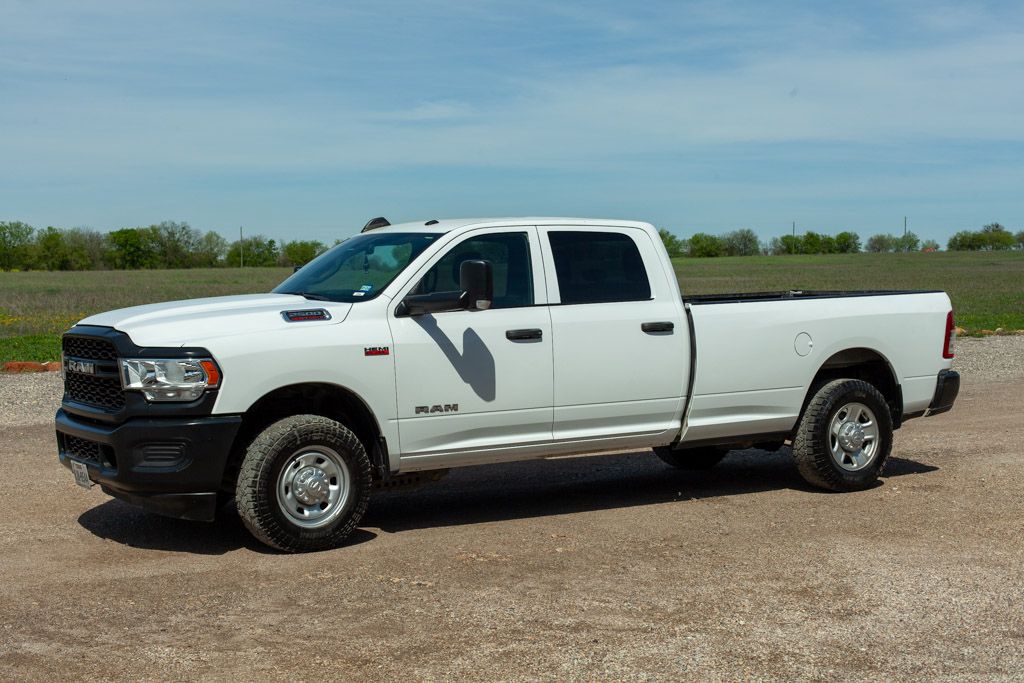 Crew Cab | Tradesman 4x2 | 6.4L Hemi Gasoline | Backup Camera | Anti-Spin Differential | Trailer Brake Controller | Exterior 115V Outlet.