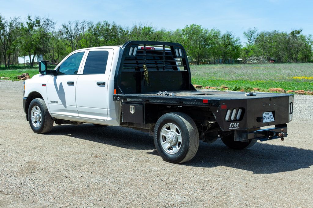 Crew Cab Flat Bed | Tradesman 4x2 | 6.4L Hemi Gasoline | Backup Camera | Trailer Brake Controller | Exterior 115V Outlet.
