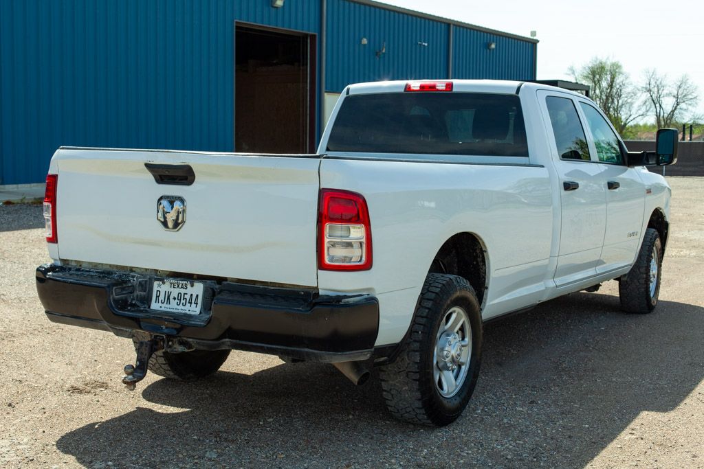 Crew Cab | Tradesman 4x2 | 6.4L Hemi Gasoline | Backup Camera | Anti-Spin Differential | Trailer Brake Controller | Exterior 115V Outlet.