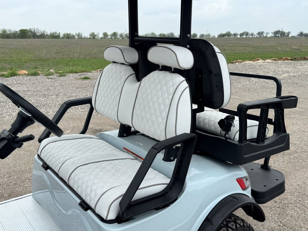 Lifted 4 Seater Icy Blue / White