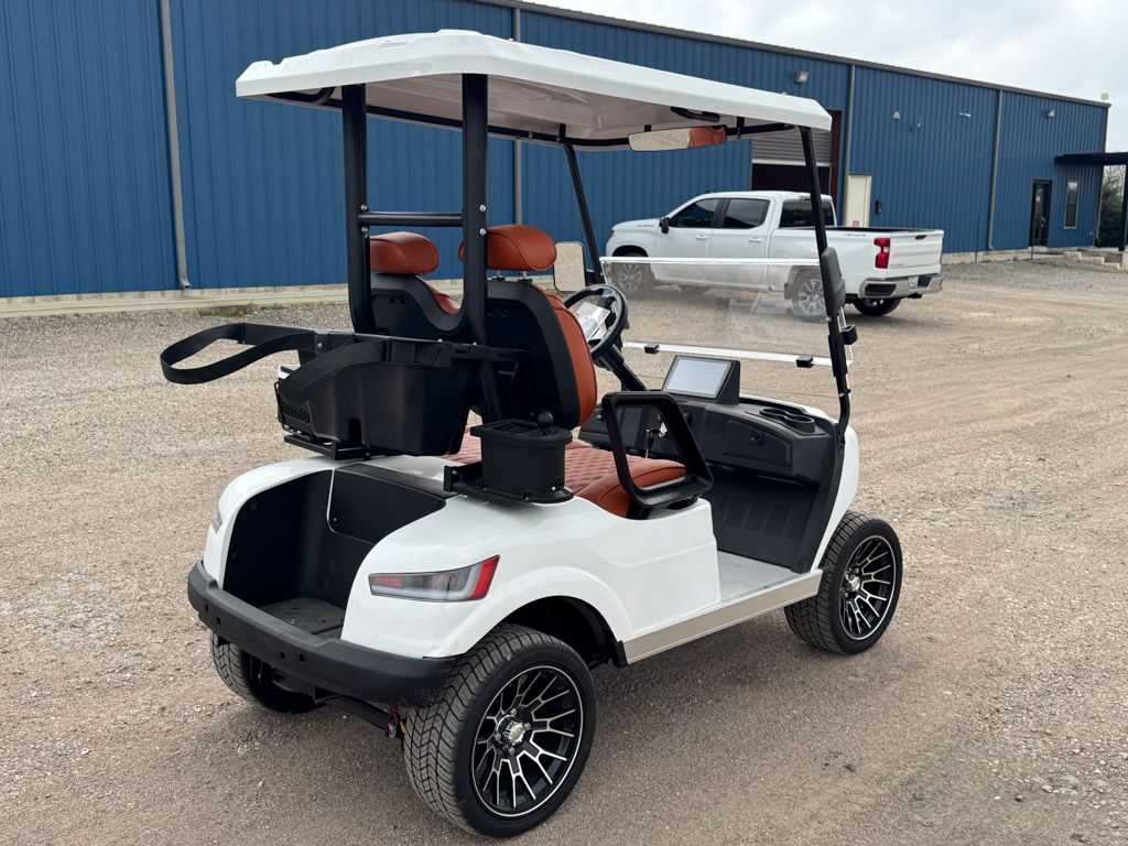 Lifted 2 Seaters White/Saddle Brown