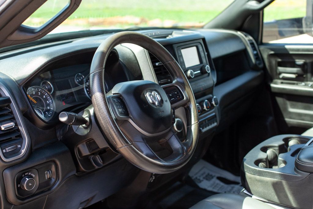 Crew Cab Flat Bed | Tradesman 4x2 | 6.4L Hemi Gasoline | Backup Camera | Trailer Brake Controller | Exterior 115V Outlet.