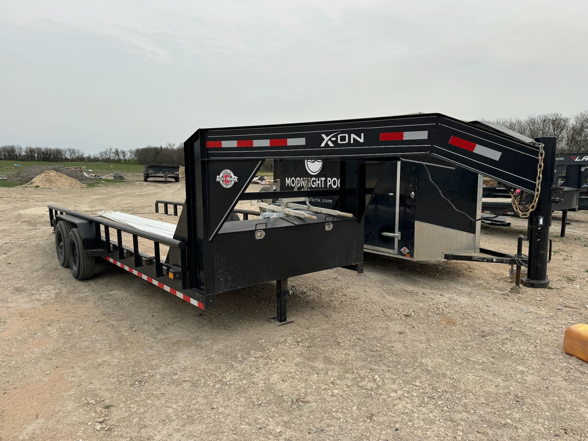C520R72IK | 83” x 20’, 14000 lbs gross weight, Gooseneck