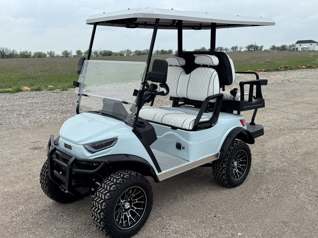 Lifted 4 Seater Icy Blue / White