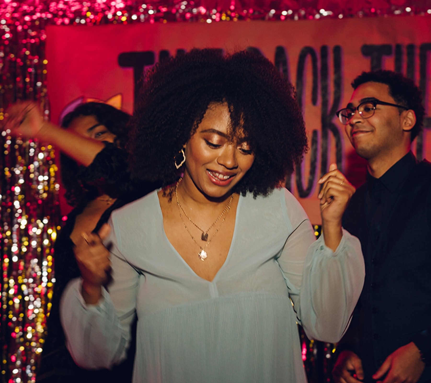 A Beginner's Guide to Dancing at Prom