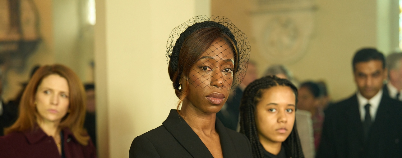 Nikki Amuka-Bird as Sally Wright and Eden Hollingsworth as Daisy