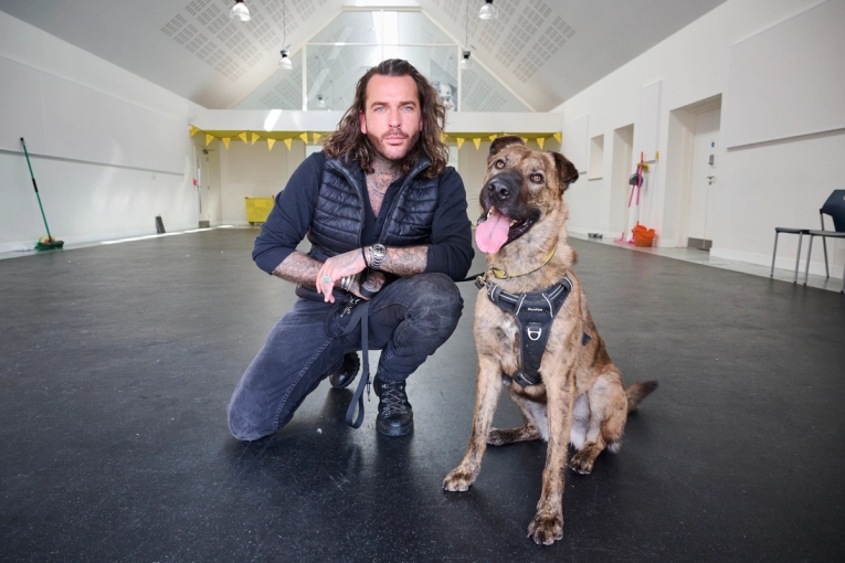 Pete Wicks to front brand new DOG-umentary for U and U&W