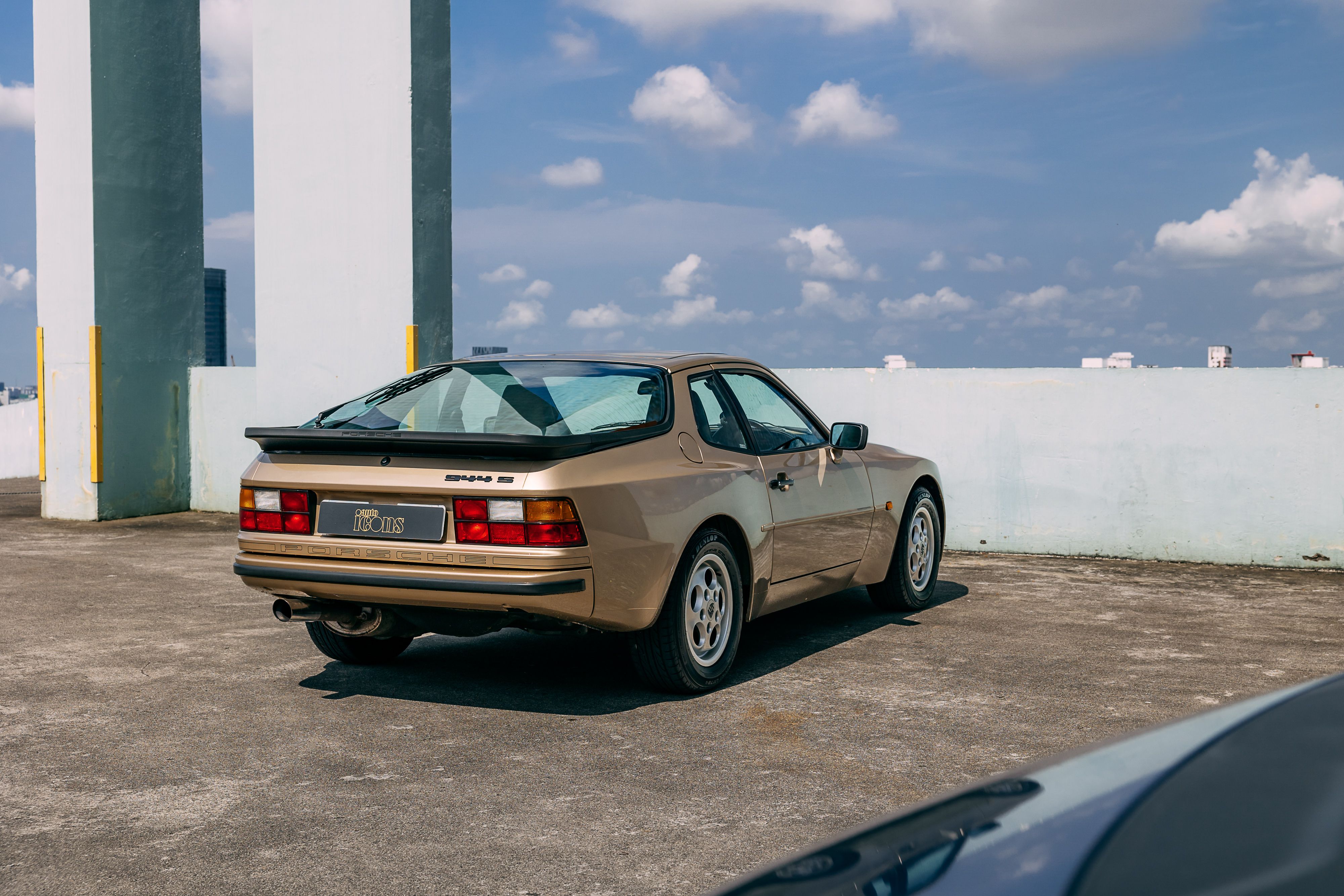 View the exterior of the 1988 Porsche 944S Coupe for sale (8)