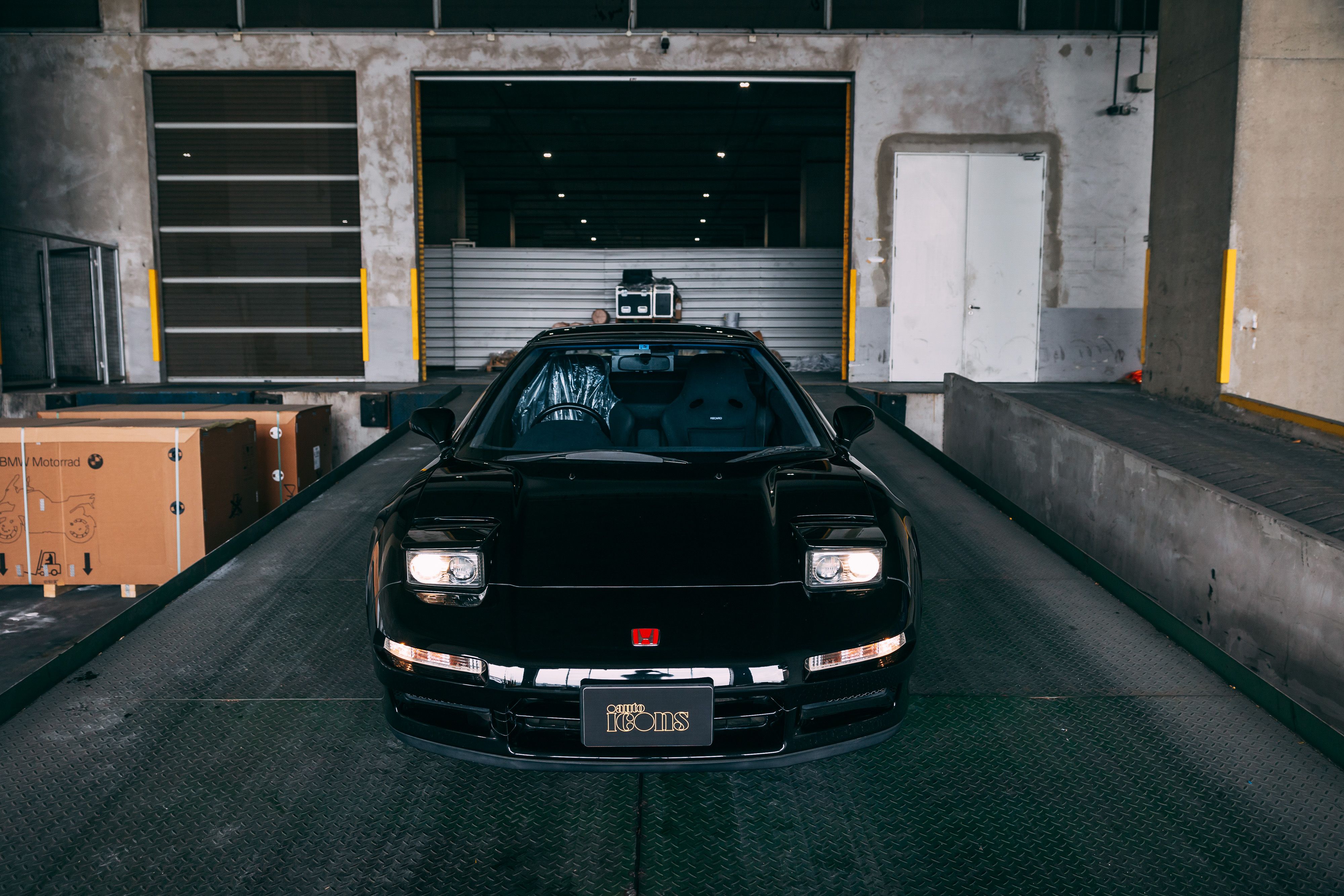 View the exterior of the 1994 Honda NSX Type R (NA1) for sale (2)