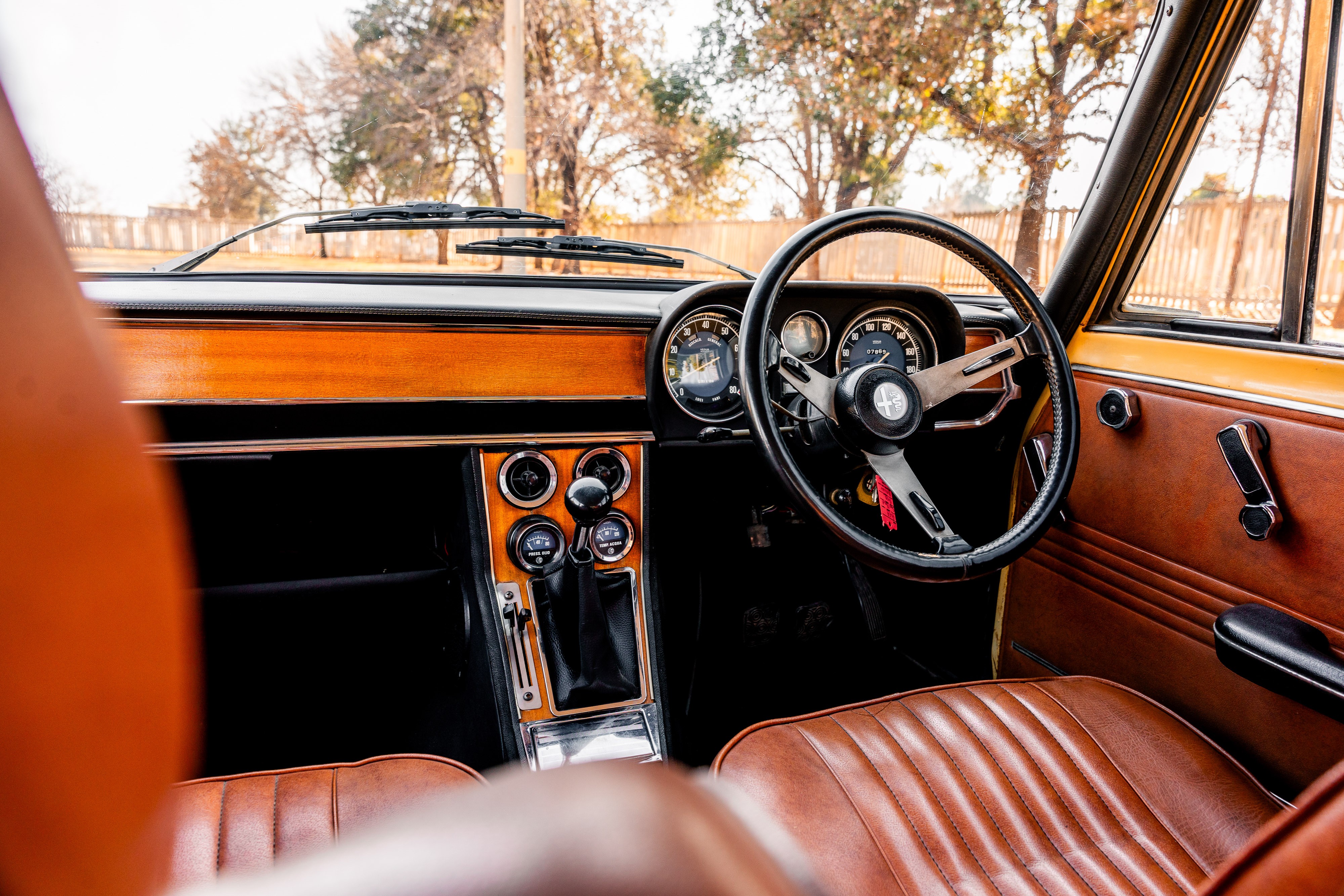 View 1973 Alfa Romeo Giulia Super Nuova for sale interior image (2)