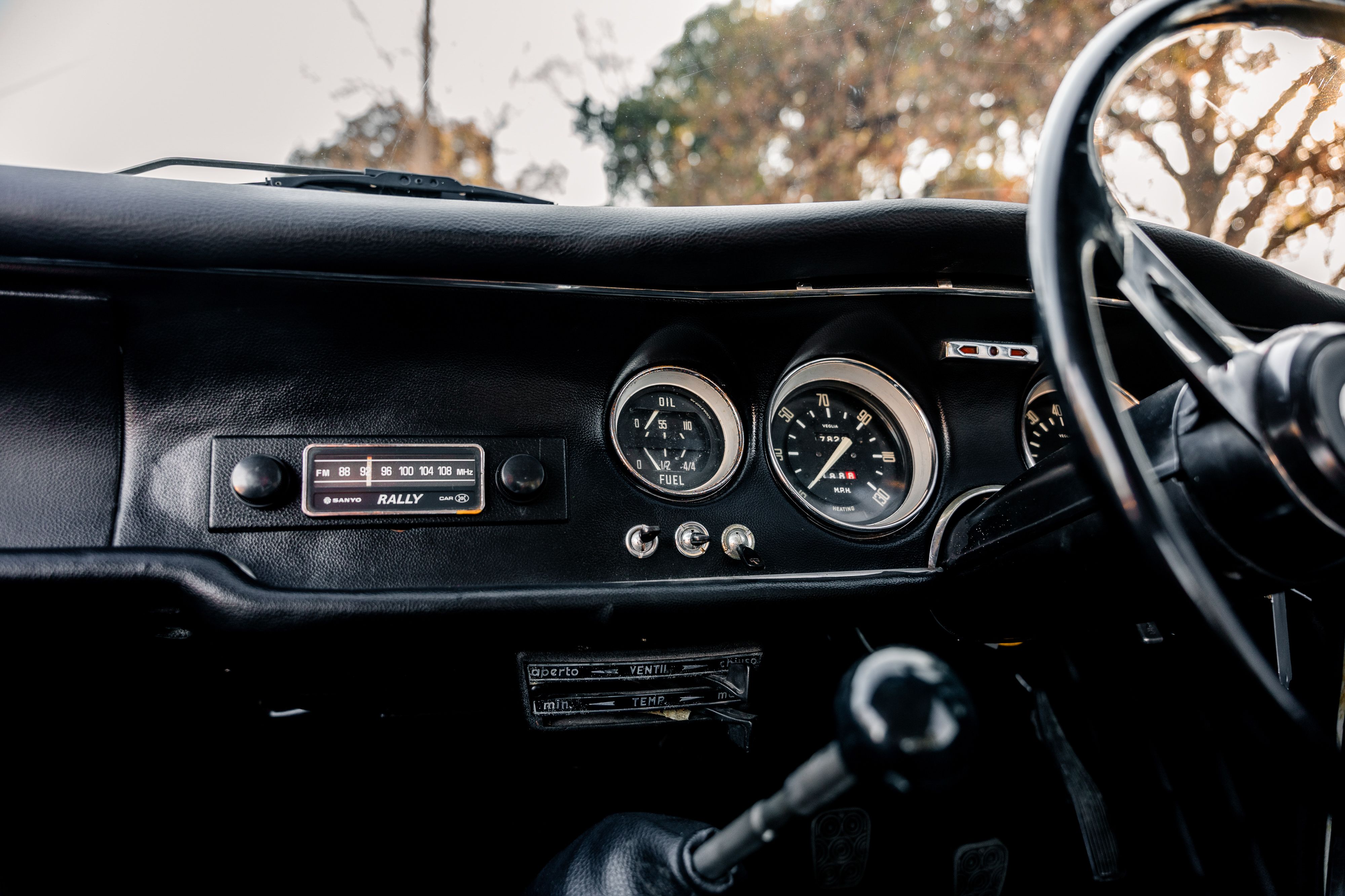 View 1967 Alfa Romeo Giulia Sprint GT Veloce for sale interior image (4)