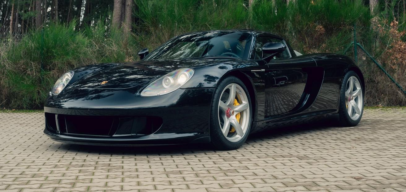 View 2004 Porsche Carrera GT (Black) for sale exterior image (6)
