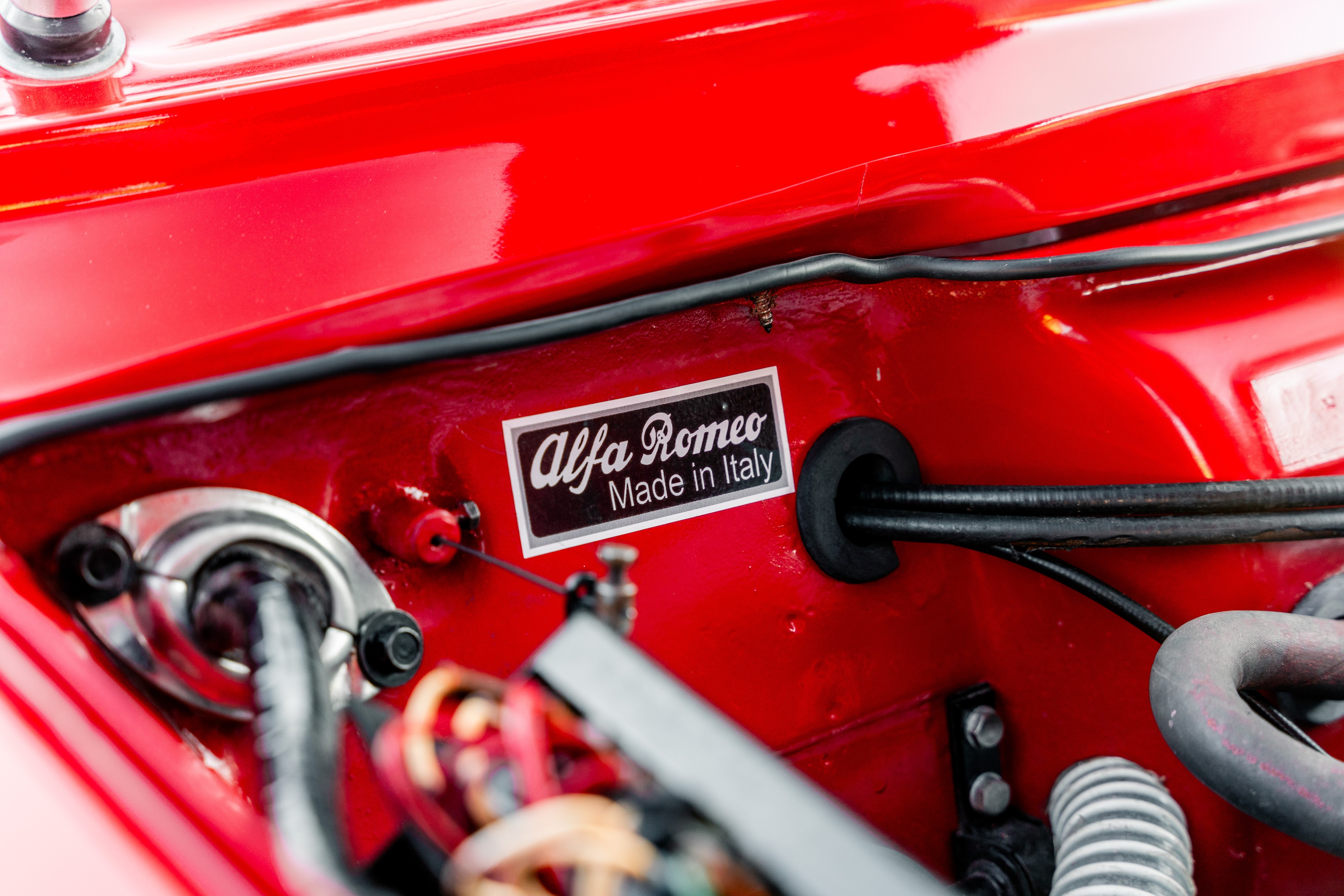 View 1969 Alfa Romeo Giulia Sprint GT Veloce (red) for sale mechanic image (2)