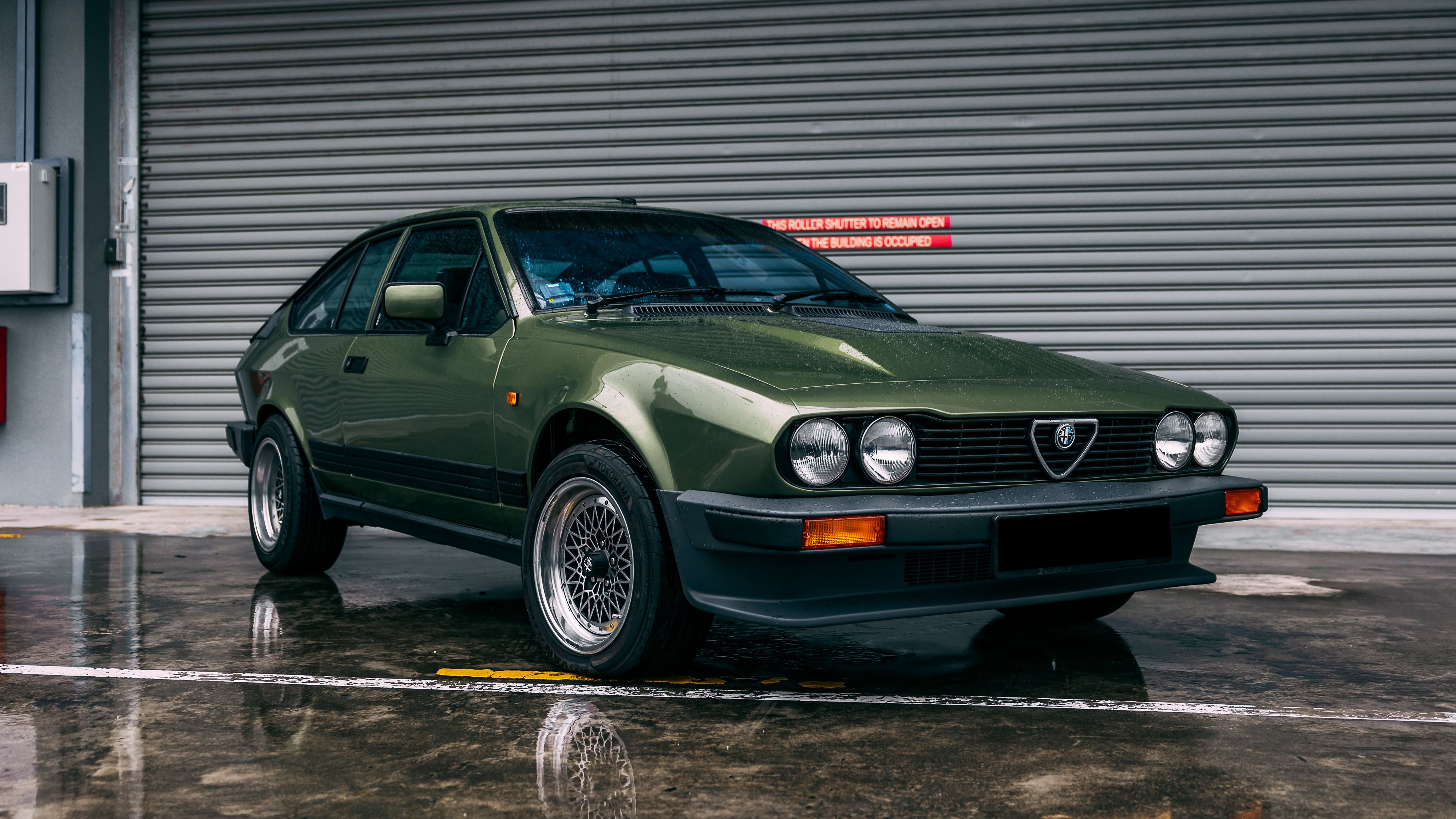 View 1982 Alfa Romeo GTV6 2.5 for sale exterior image (9)