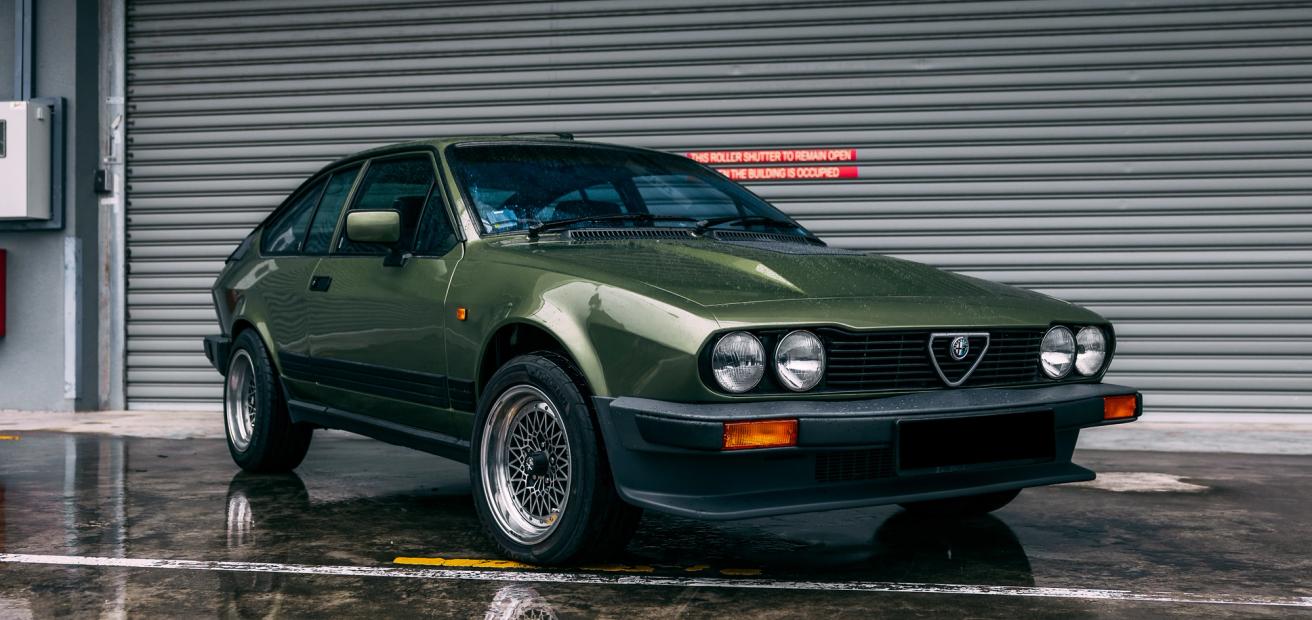 View 1982 Alfa Romeo GTV6 2.5 for sale exterior image (9)