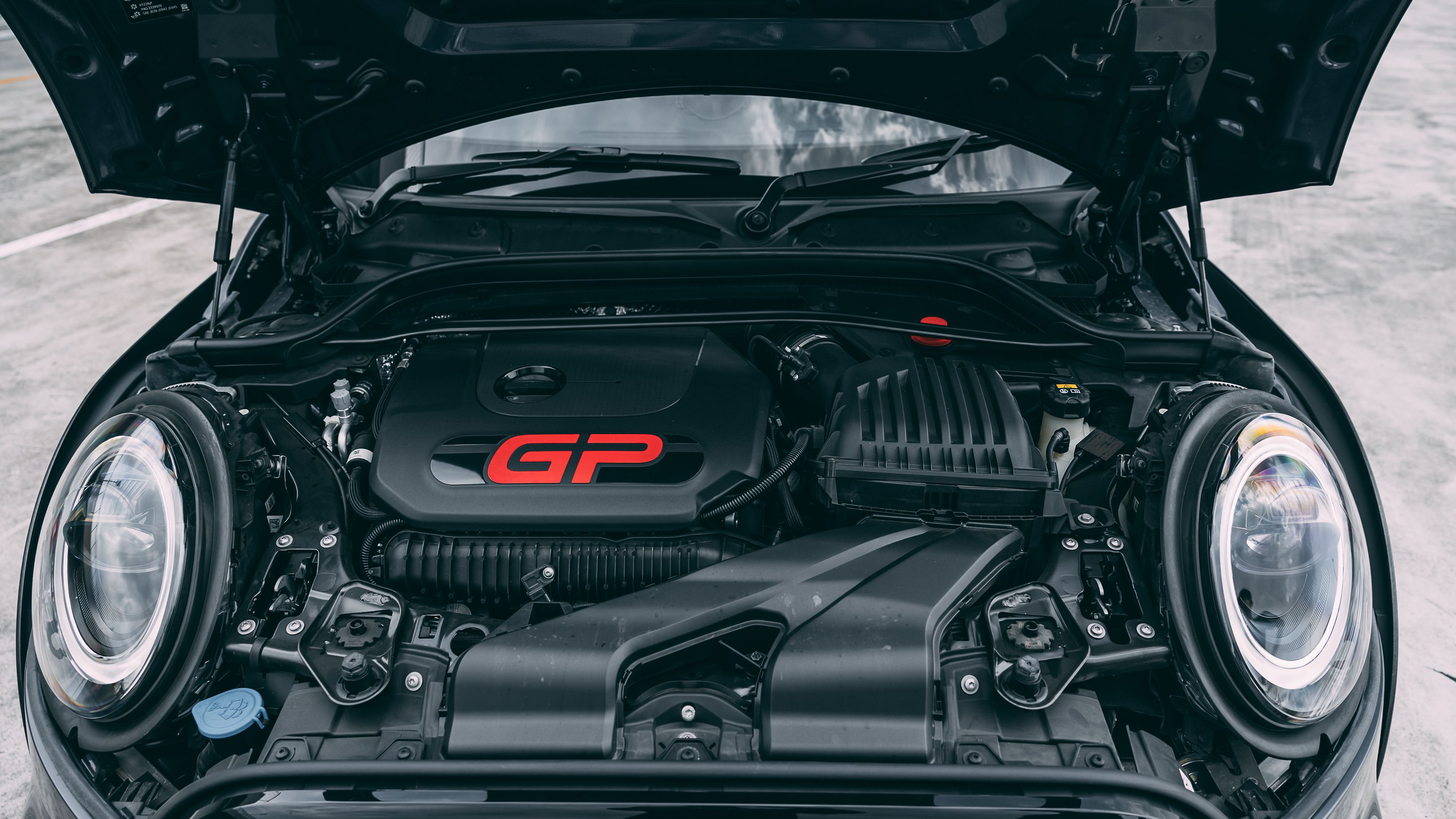 View the mechanic of the 2020 Mini Cooper GP for sale (1)