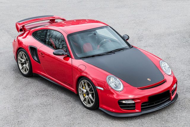 View the exterior of the 2010 Porsche 911 GT2RS (997.2) for sale (2)